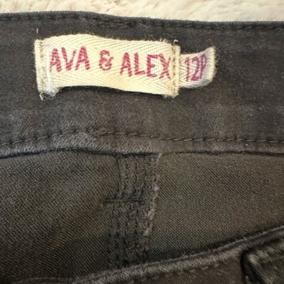 Ava & Alex denim shorts 12P - Picture 3 of 4